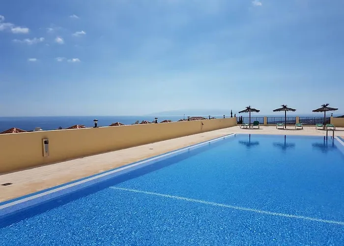 Будинок відпочинку Roque Del Conde With Fantastic Sea View, Terrace, Pool, Wifi, Sat-tv, Garage